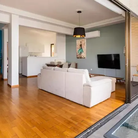 شقة βright Walled Designed In Glyfada Center أثينا