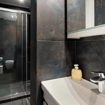 βright Walled Designed In Glyfada Center Apartmán Atény